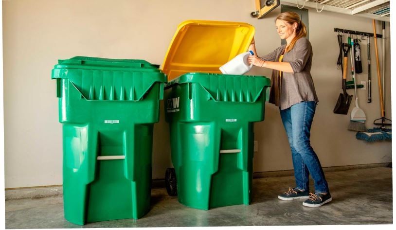 images of women throwing garbage